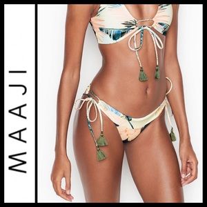NWT Maaji Tropical Side Tie Reversible Bottoms